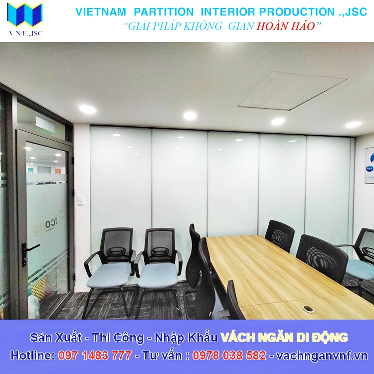 Vách ngăn di động kính 2